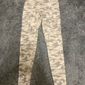 Aerie Cream Camouflage Leggings
